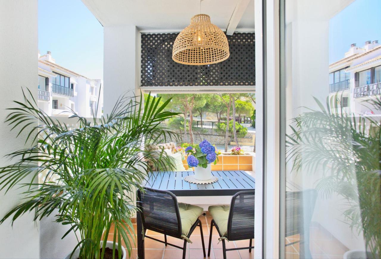 Beachfront Luxury Complex With Tropical Gardens & Pools Marbella Buitenkant foto