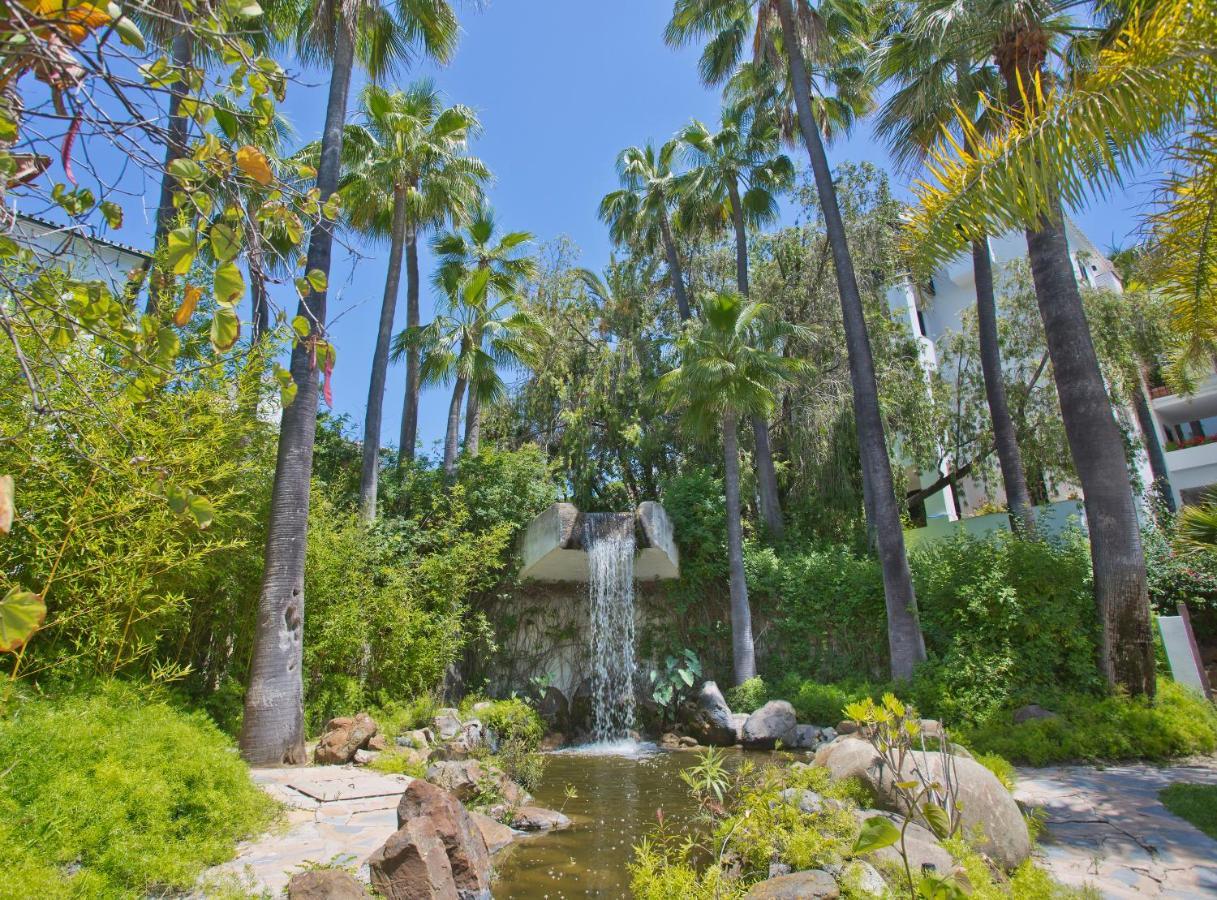 Beachfront Luxury Complex With Tropical Gardens & Pools Marbella Buitenkant foto